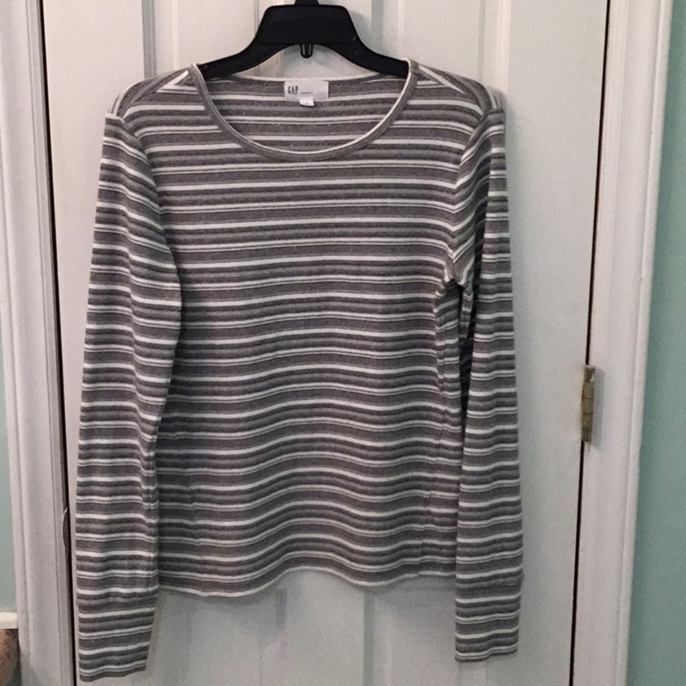 Gap Feather Tee